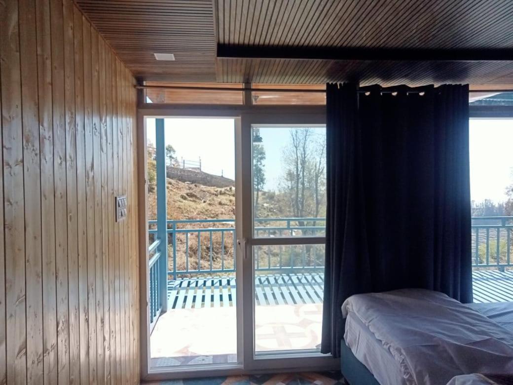Silver Dew Resorts And Restaurant Dhanaulti Eksteriør bilde
