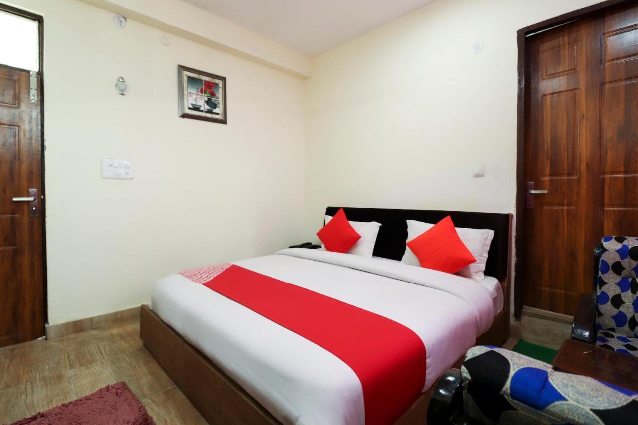 Silver Dew Resorts And Restaurant Dhanaulti Eksteriør bilde