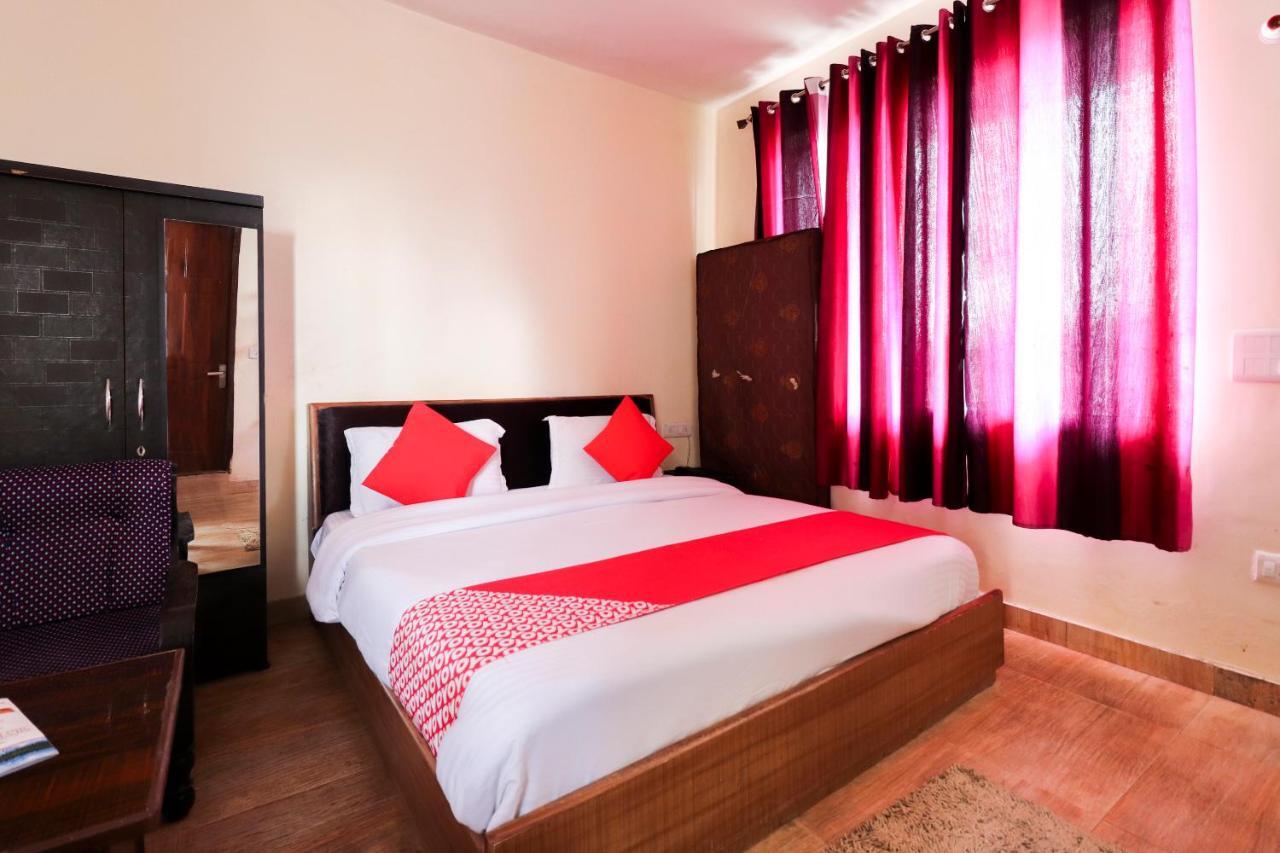 Silver Dew Resorts And Restaurant Dhanaulti Eksteriør bilde