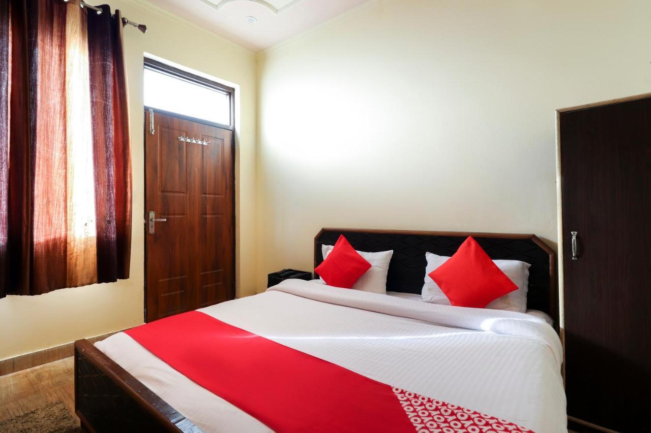 Silver Dew Resorts And Restaurant Dhanaulti Eksteriør bilde