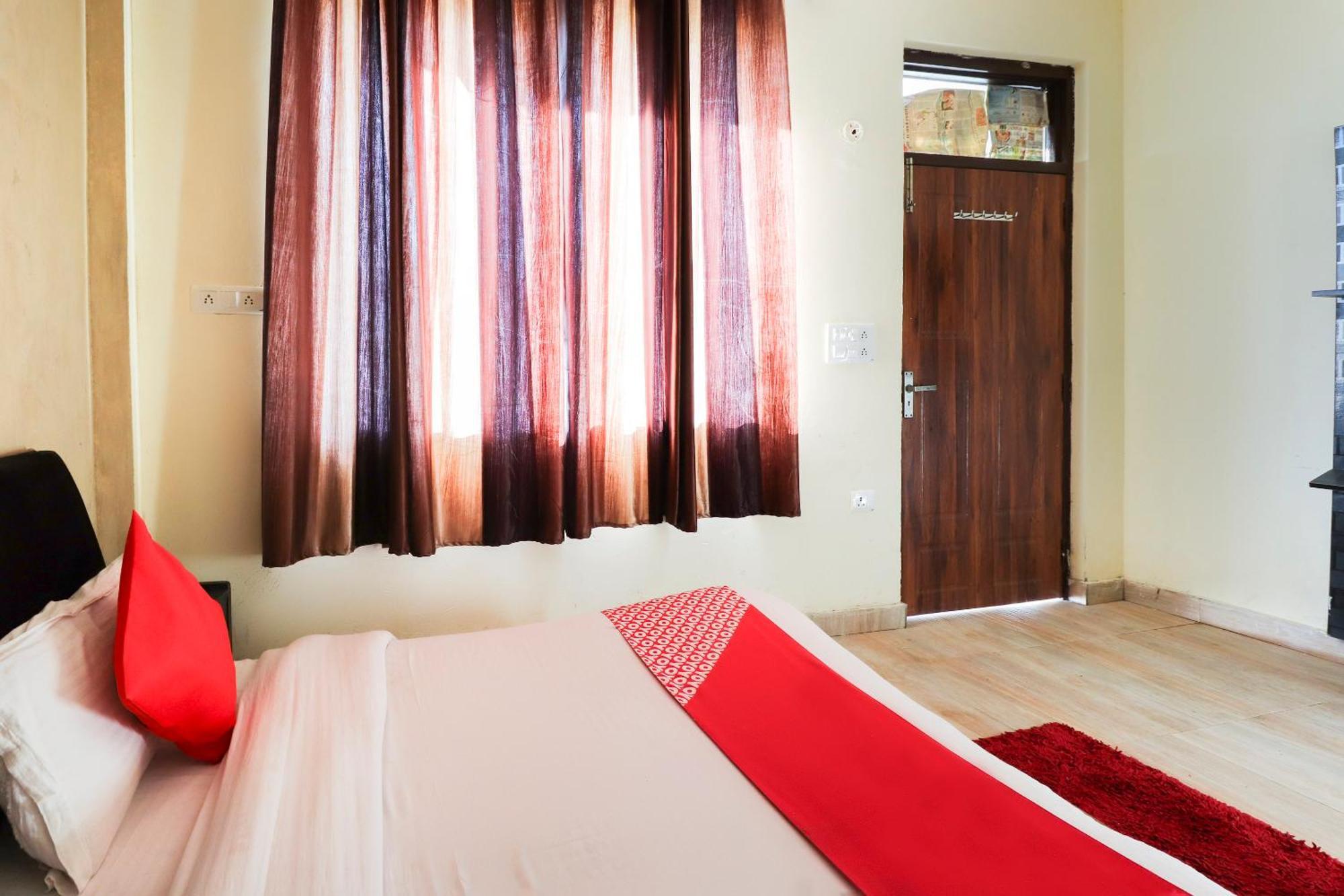 Silver Dew Resorts And Restaurant Dhanaulti Eksteriør bilde
