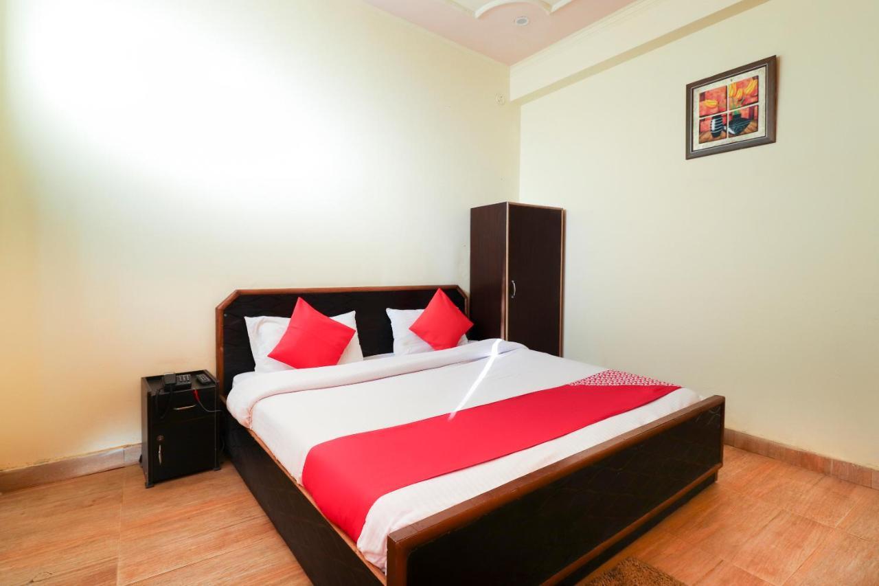 Silver Dew Resorts And Restaurant Dhanaulti Eksteriør bilde