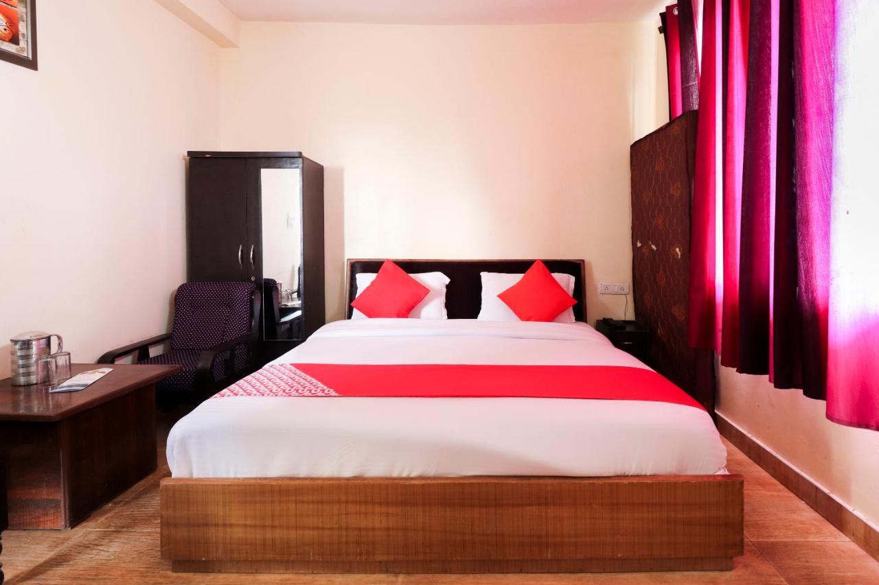 Silver Dew Resorts And Restaurant Dhanaulti Eksteriør bilde