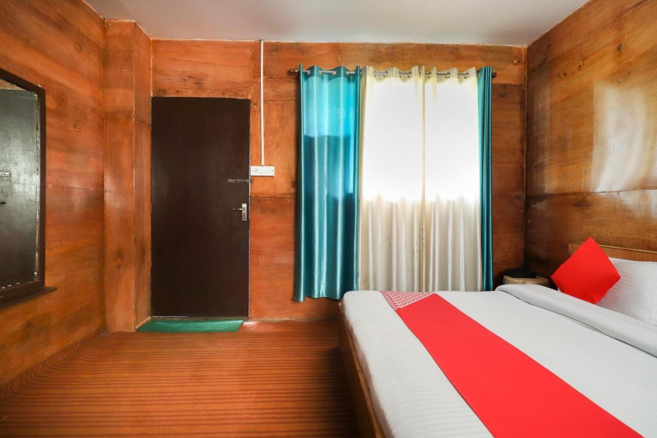 Silver Dew Resorts And Restaurant Dhanaulti Eksteriør bilde
