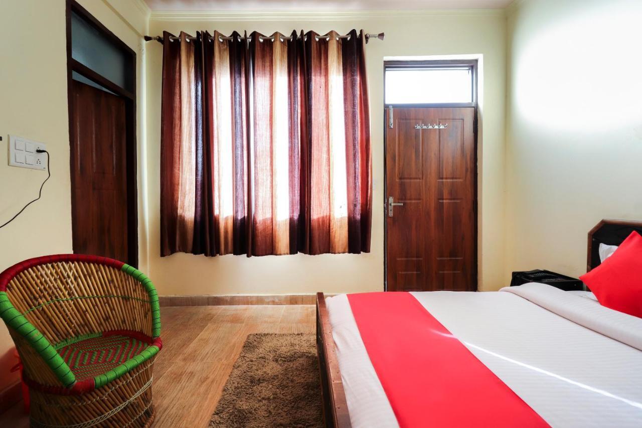 Silver Dew Resorts And Restaurant Dhanaulti Eksteriør bilde